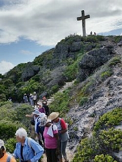 montee croix douche St François